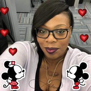 Meet your Posher, Latisha